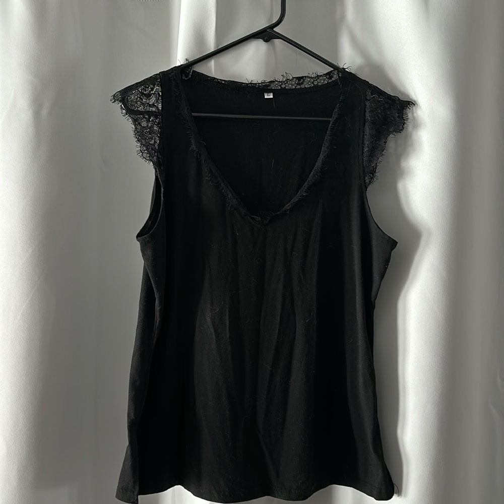 Black tank with lacy lining